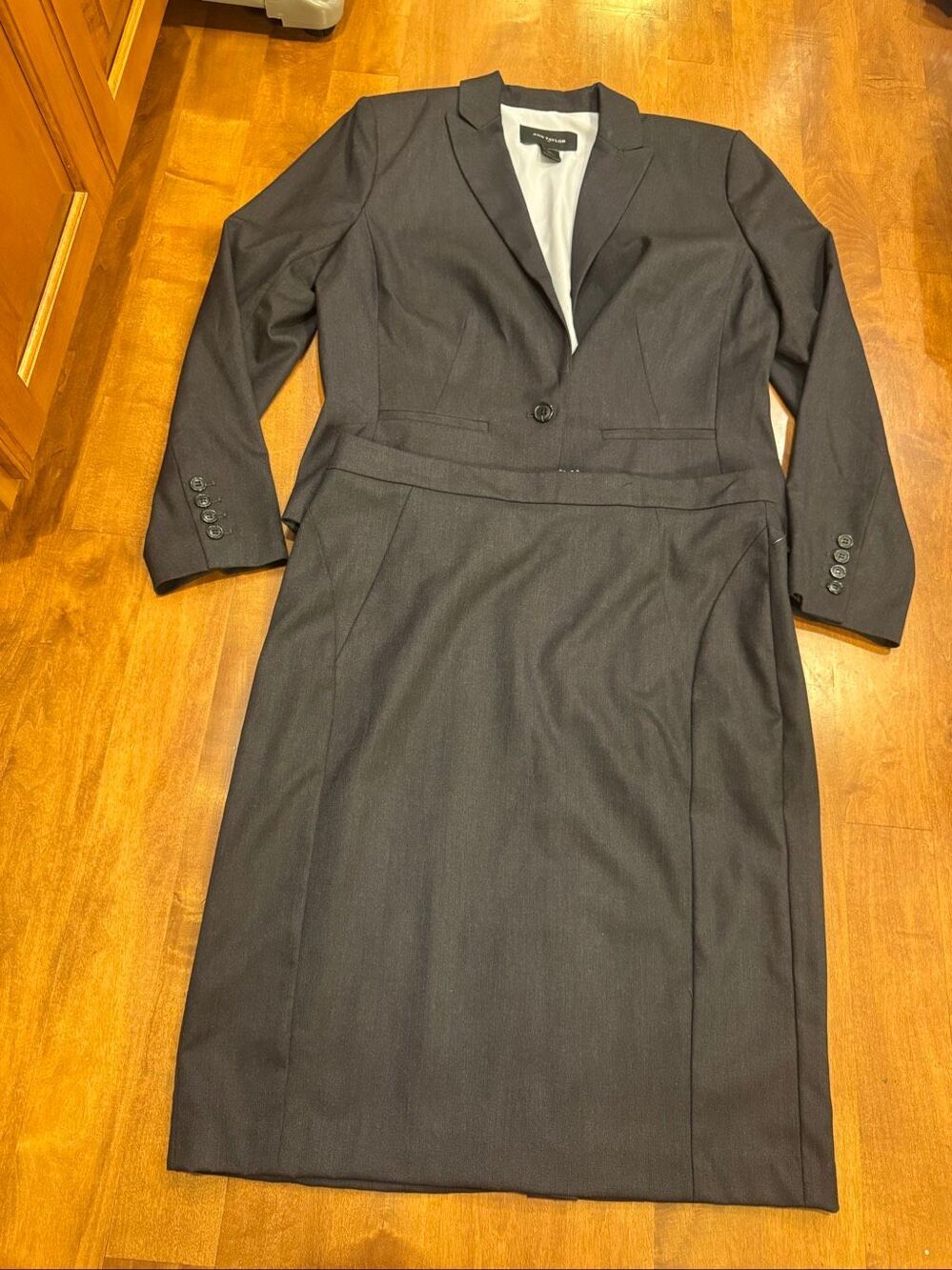 Ann Taylor Women’s Size 14 Charcoal Gray Blazer Pencil Skirt Suit Set New